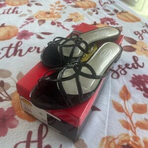 Talbots black sandals